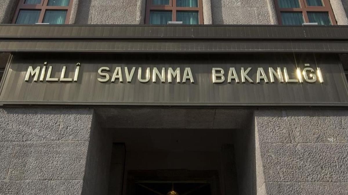 Mill Savunma Bakan ileri Bakan buluma fotoraflar resimleri