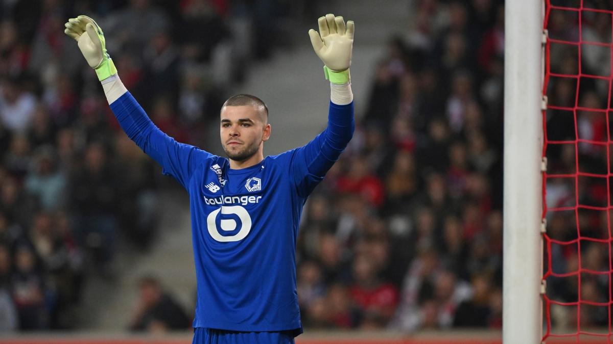 PSG transfer  Lucas Chevalier transfer fotoraflar resimleri