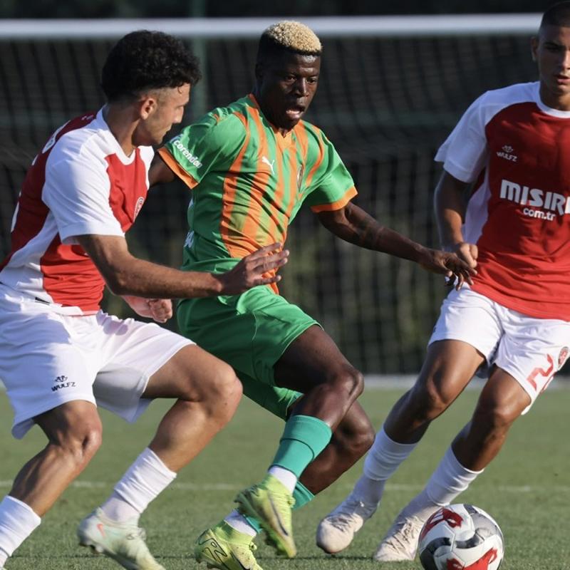 Alanyaspor, hazrlk manda Fatih Karagmrk' malup etti