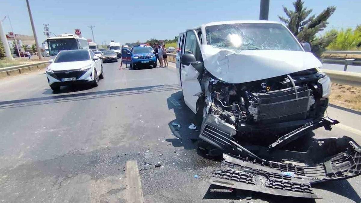 Trafik kazas  Manavgat  Yaral fotoraflar resimleri