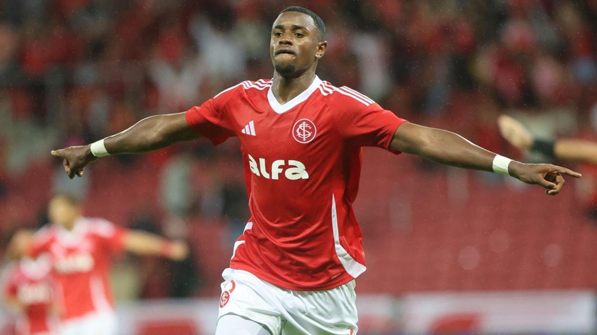 Manchester United Mathias transfer fotoraflar resimleri