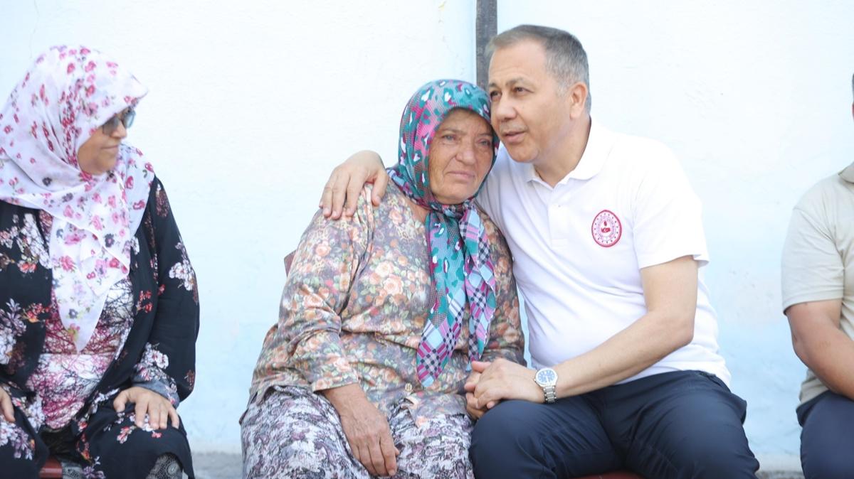 Deprem blgesi ileri Bakan Zarar gren yaplar fotoraflar resimleri