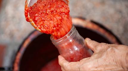 Ev yapm konserve tarifi: Klk konserve yapmann pf noktas domatesin kabuunu soymamak