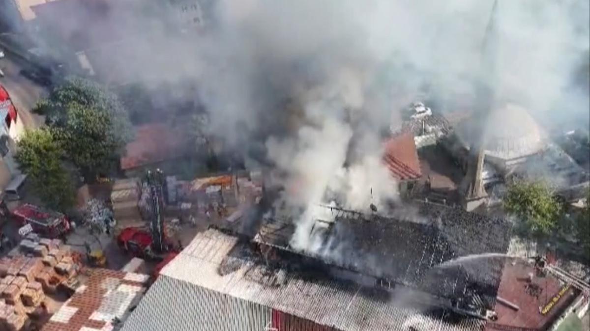 istanbul yangn itfaiye mdahale havadan grnt fotoraflar resimleri