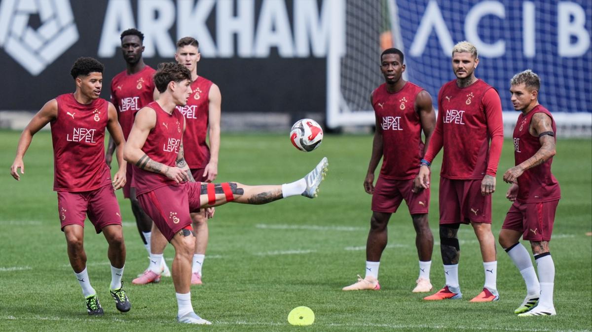 Fatih Karagmrk Galatasaray Antrenman fotoraflar resimleri
