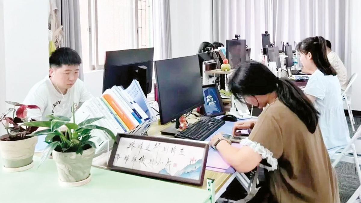 in isizlik gen alma ofis akm toplumsal bask fotoraflar resimleri