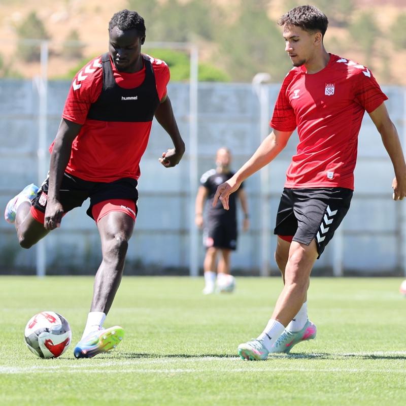 Sivasspor'da Bodrum FK mesaisi devam etti