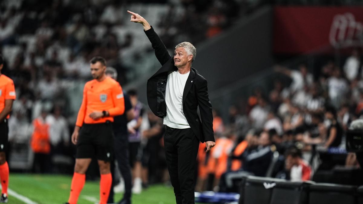 Ole Gunnar Solskjaer beikta konferans ligi fotoraflar resimleri