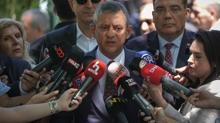 Bakan Erdoan'dan zgr zel'e tazminat davas 