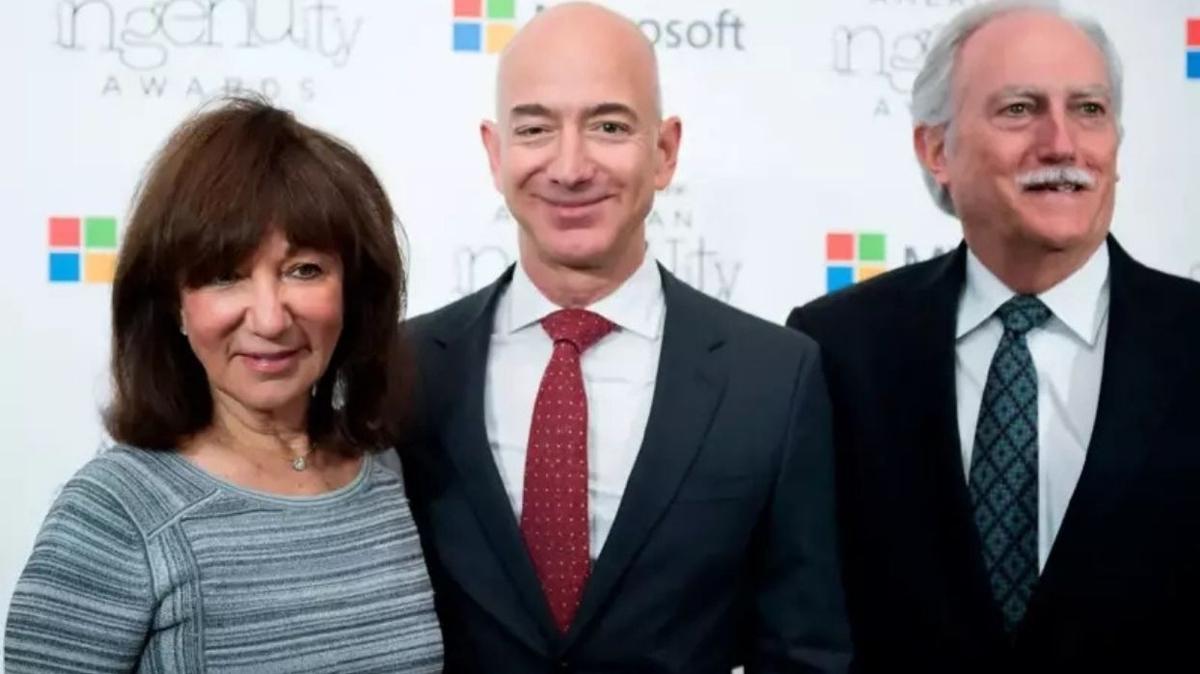 Jeff Bezos annesi ld  Jacklyn Bezos vefat  Amazon kurucusu annesi ld. fotoraflar resimleri