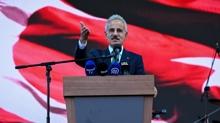 Bakan Uralolu duyurdu: 14 kilometrelik heyelanl yol iin almalar balyor