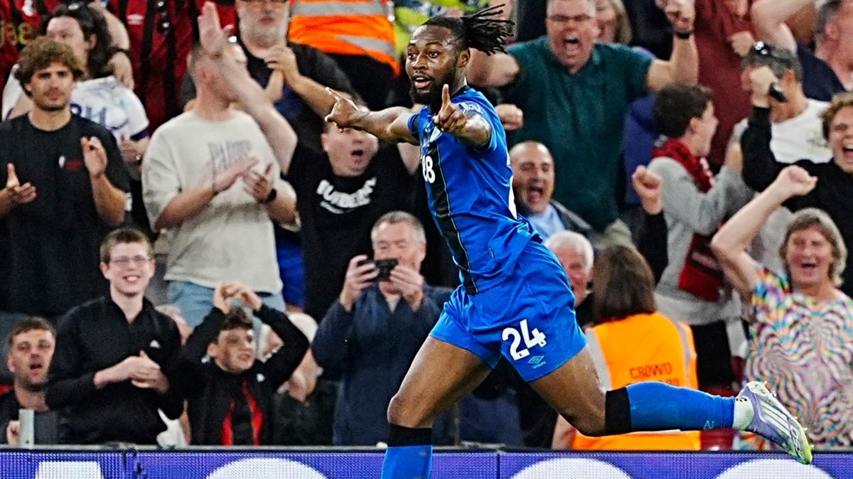 Antoine Semenyo liverpool bournemouth premier lig fotoraflar resimleri