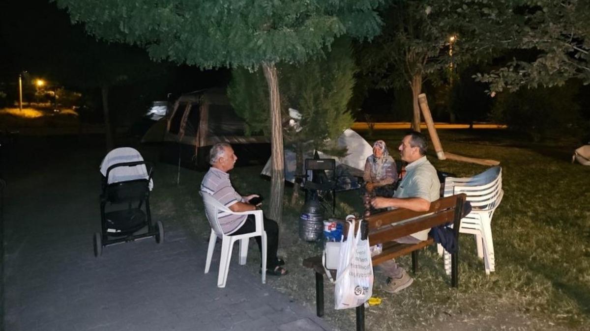 Balkesir deprem  art sarsnt  vatanda tedirginlii fotoraflar resimleri