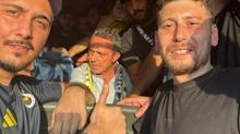 Fenerbahe Bakan Ali Ko, stadyuma taraftarlarla birlikte gitti