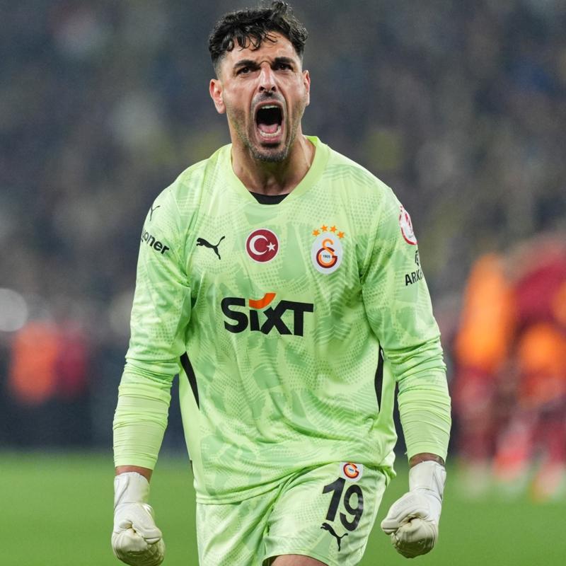 Gnay Gven, Fernando Muslera'y aratmad