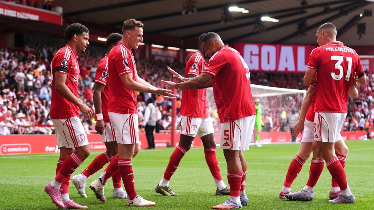 nottingham forest brentford premier lig fotoraflar resimleri