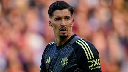 Manchester United'da Altay Bay�nd�r depremi! T�m �ngiltere, onu konu�uyor