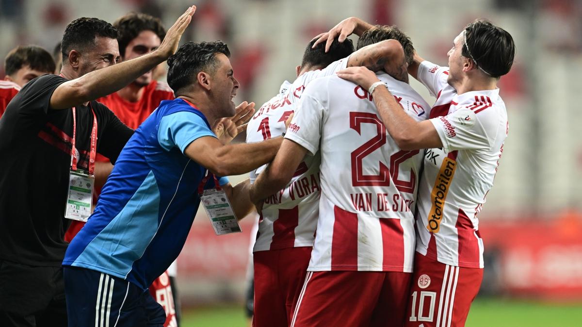 antalyaspor sper lig emre belzolu fotoraflar resimleri