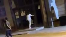 Kkekmece'de boanma kavgas camiye srad! Kapy tala krp 3. kattan aaya atlamaya alt