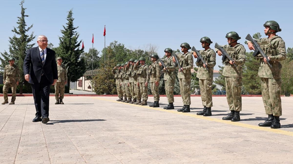 Bakan Gler rnak Ziyaret fotoraflar resimleri