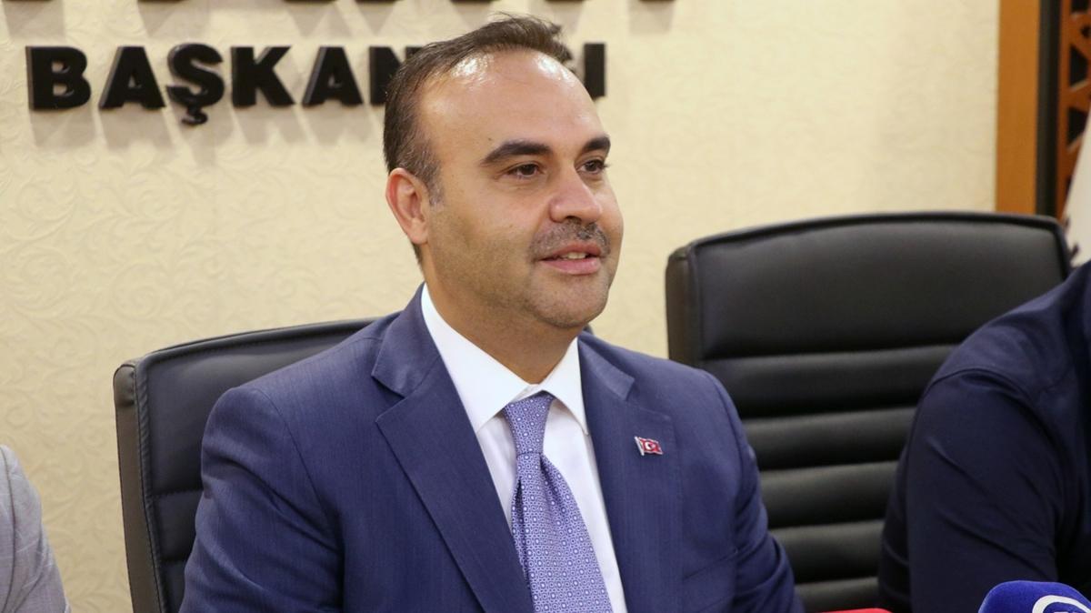 Sanayi ve Teknoloji Bakan Mehmet Fatih Kacr Bakan Kacr bayburt fotoraflar resimleri