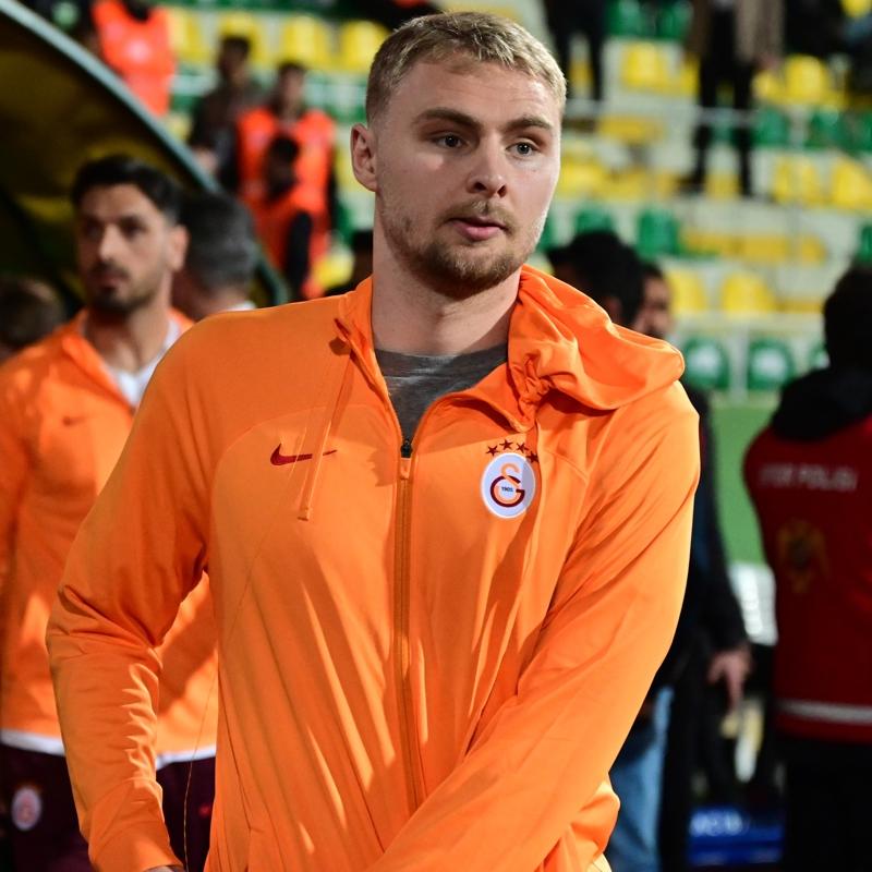 Galatasaray'da bir ayrlk daha! Victor Nelsson resmen akland