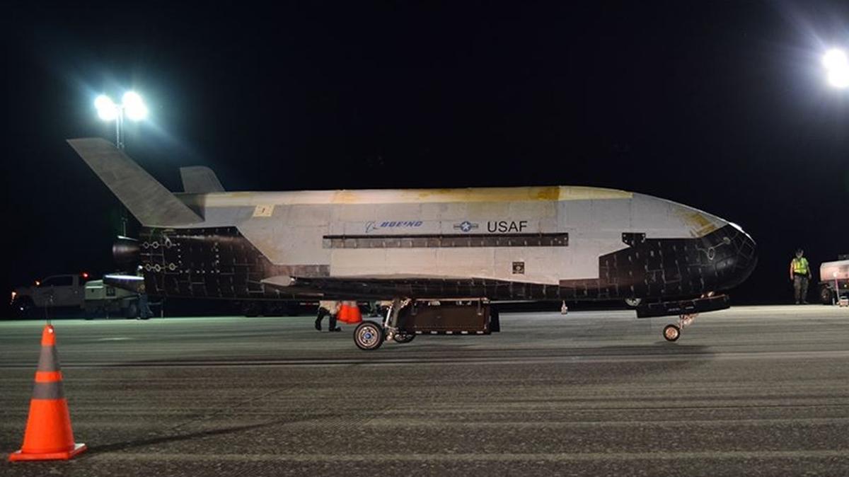 X-37B Uzay Kuvvetleri Boeing nasa fotoraflar resimleri