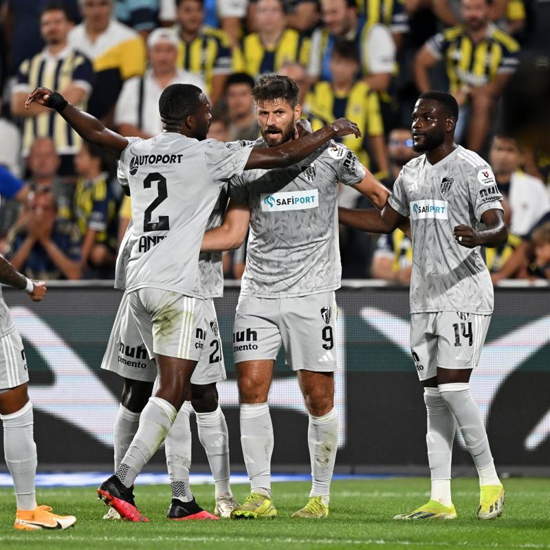 Kocaelispor, 16 yl sonra bir ilki baard!