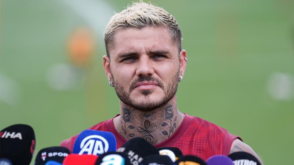 Ne yaptn sen Mauro Icardi! Taraftara kafa atmt: Ortalk ykld