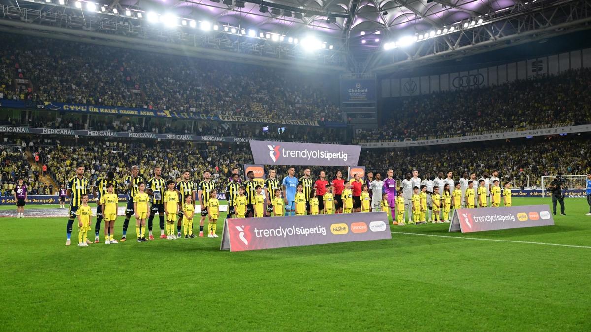 Edson Alvarez fenerbahe kocaelispor fotoraflar resimleri