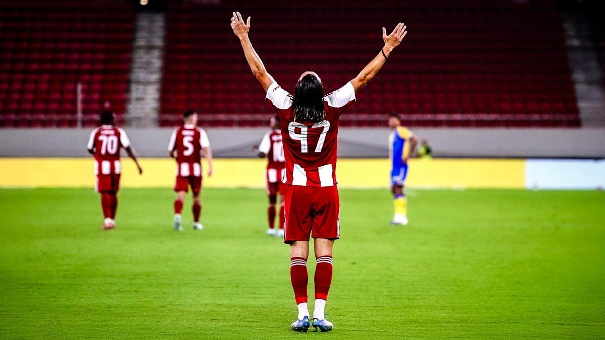 yusuf yazc olympiakos futbol fotoraflar resimleri