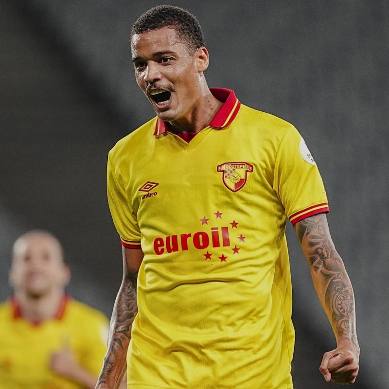 Gztepe'de Janderson, Romulo'yu aratmad