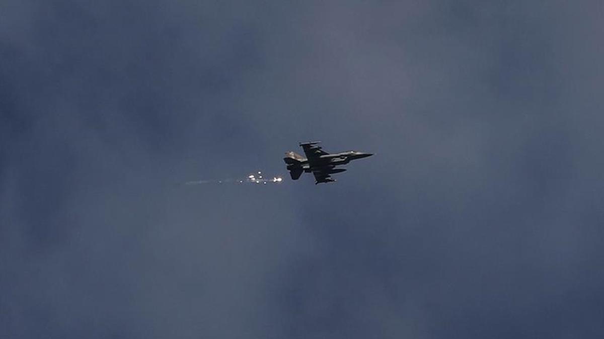 israil ordusu sanaya hava saldrs yemen bakenti fotoraflar resimleri