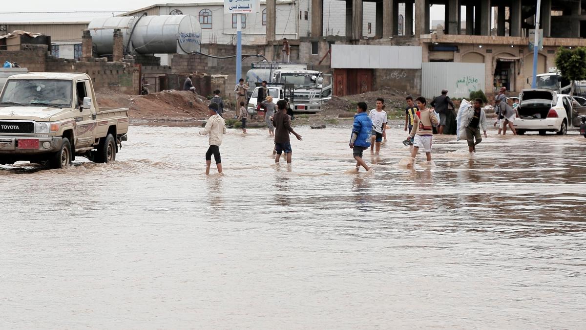 yemen sel  sel felaketi fotoraflar resimleri
