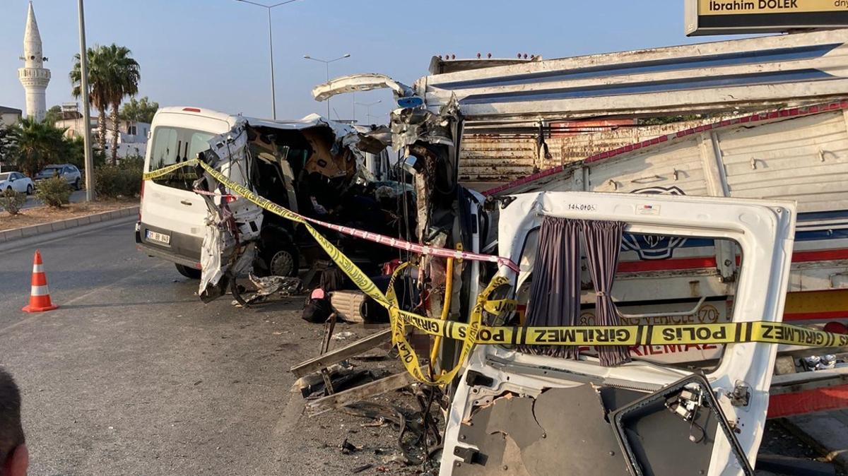 kaza minibs tr hayat kayb yaral Erdemli fotoraflar resimleri