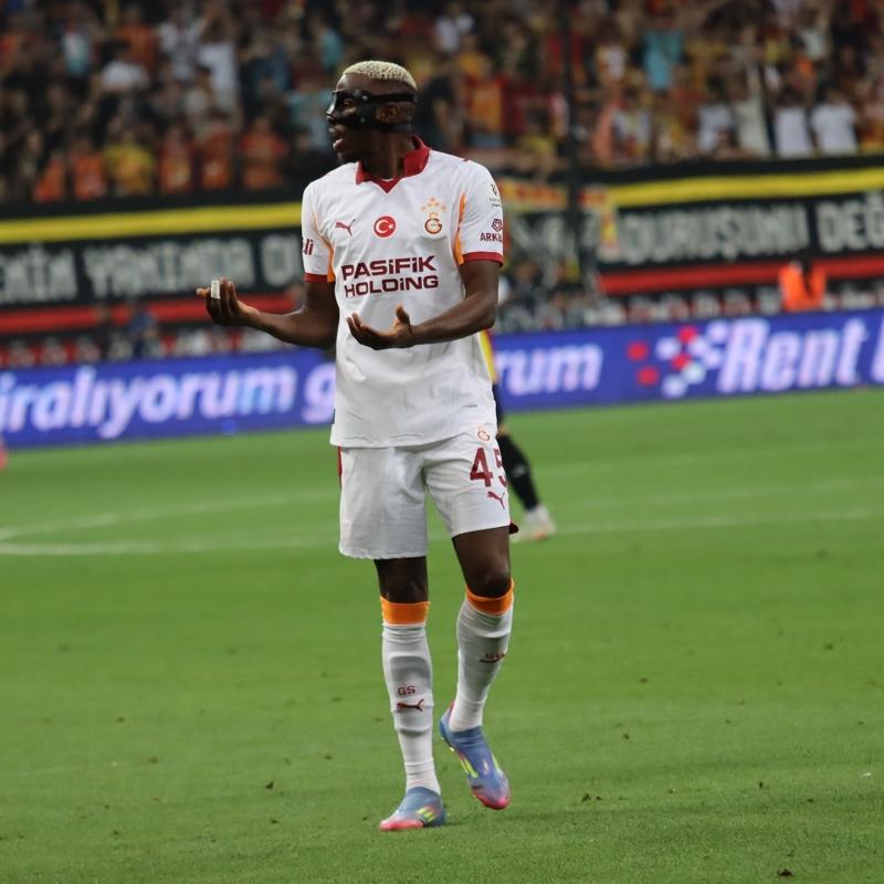 Victor Osimhen bu sezon ilk kez 11'de
