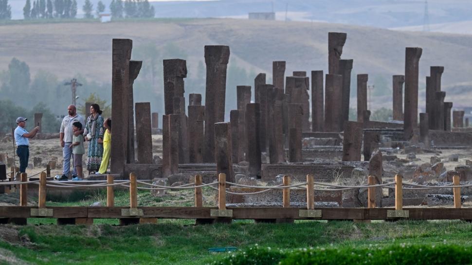 Ahlat Selçuklu Meydan Mezarlığı'nda çalışmalar tamamlandı