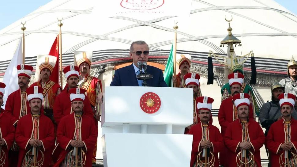#CANLI Başkan Erdoğan önemli açıklamalarda bulunuyor
