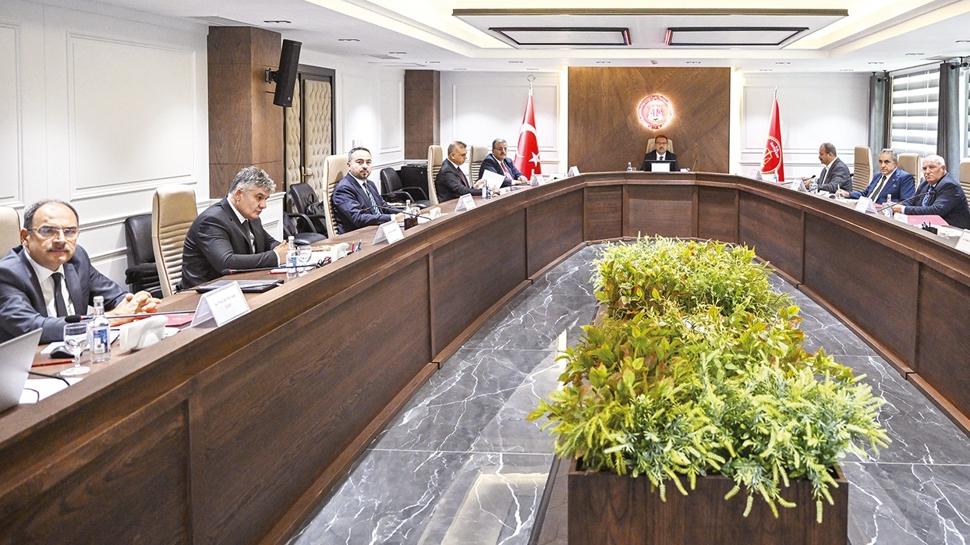 Hakem Heyeti'nden zam kararı yok! Görüşmeler bugün devam edecek