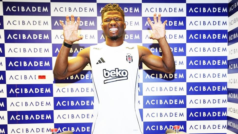 Beşiktaş'ın yeni transferi El Bilal Toure, sağlık kontrolünden geçti