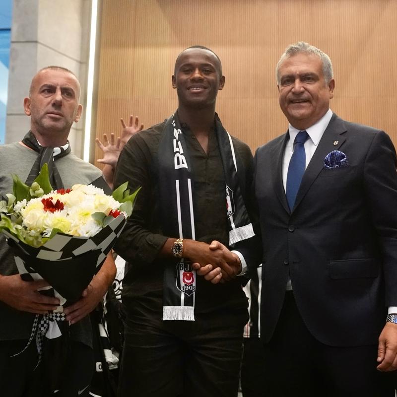 Beikta'ta bir uak daha indi! Tiago Djalo stanbul'da