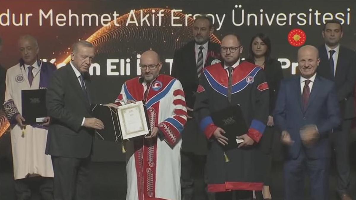 renci Diploma Rektr fotoraflar resimleri