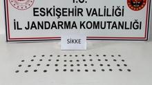 Eskiehir'de tarihi eser operasyonu: 55 sikke ele geirildi