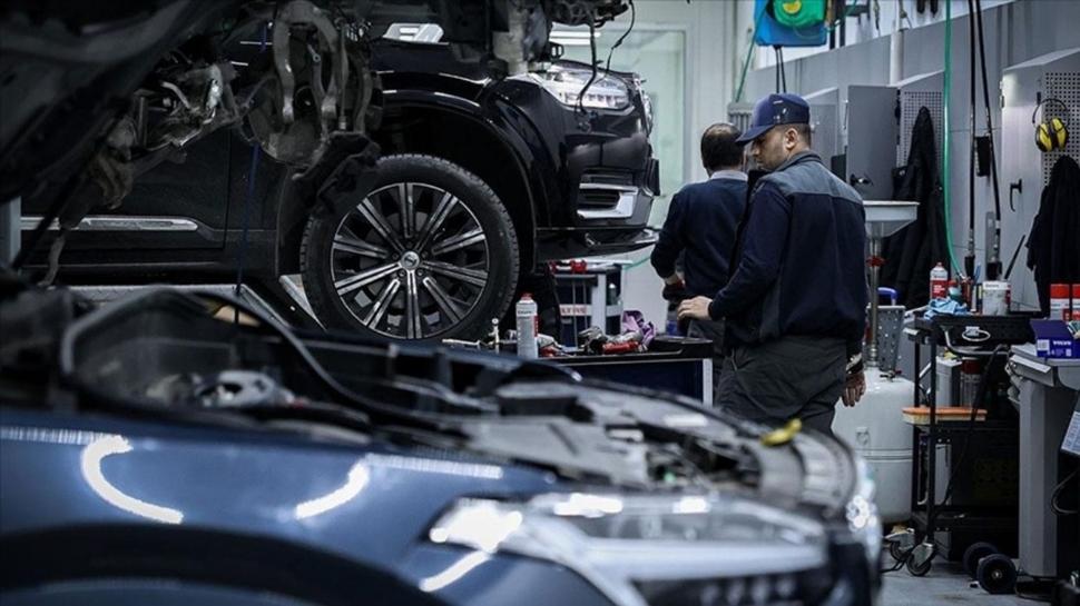 Tamire gitti, hayatının şokunu yaşadı! Motorun yerinde yeller esiyor