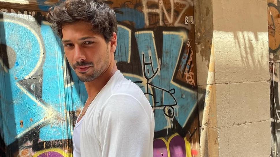 Deniz Can Aktaş'tan çarpıcı sözler: Sahne hayatımı değiştirdi