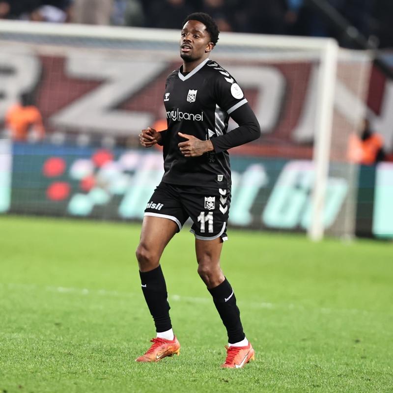 Sivasspor'da Queensy Menig'in s�zle�mesi feshedildi