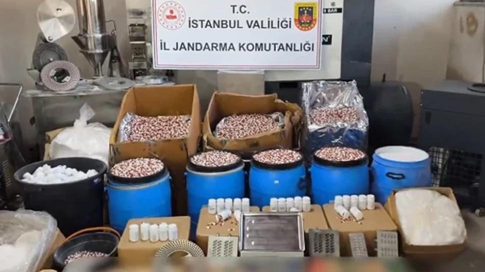 İstanbul'da uyuşturucu imalatçılarına darbe! 2 şüpheli tutuklandı