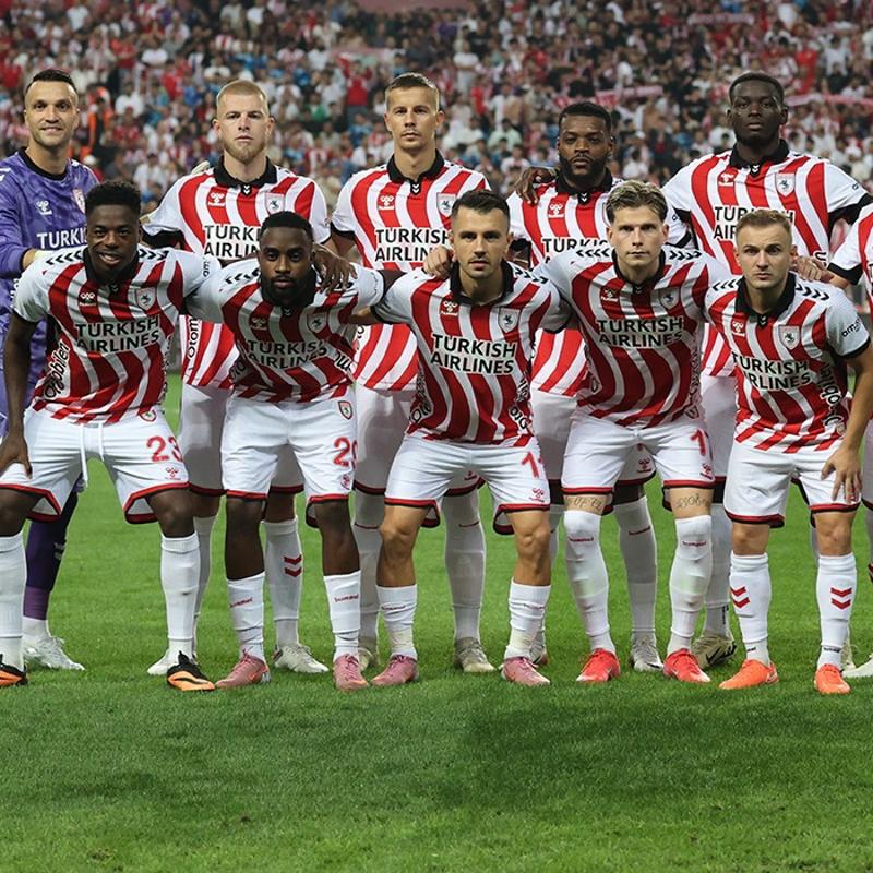 Samsunspor Panathinaikos'a di geiremedi! Konferans Ligi'nin yolunu tuttu