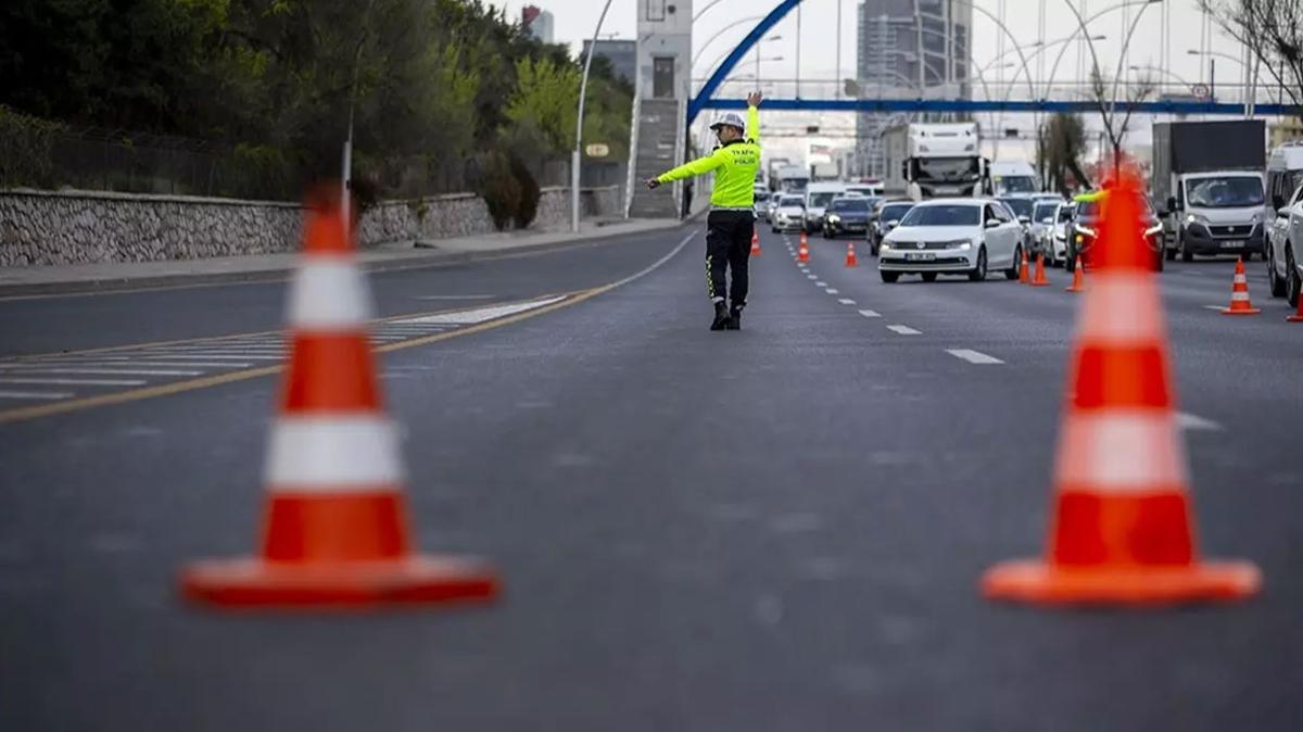 Istanbul trafik kapatma alternatif gzergahlar 30 Agustos Zafer Bayrami fotoraflar resimleri