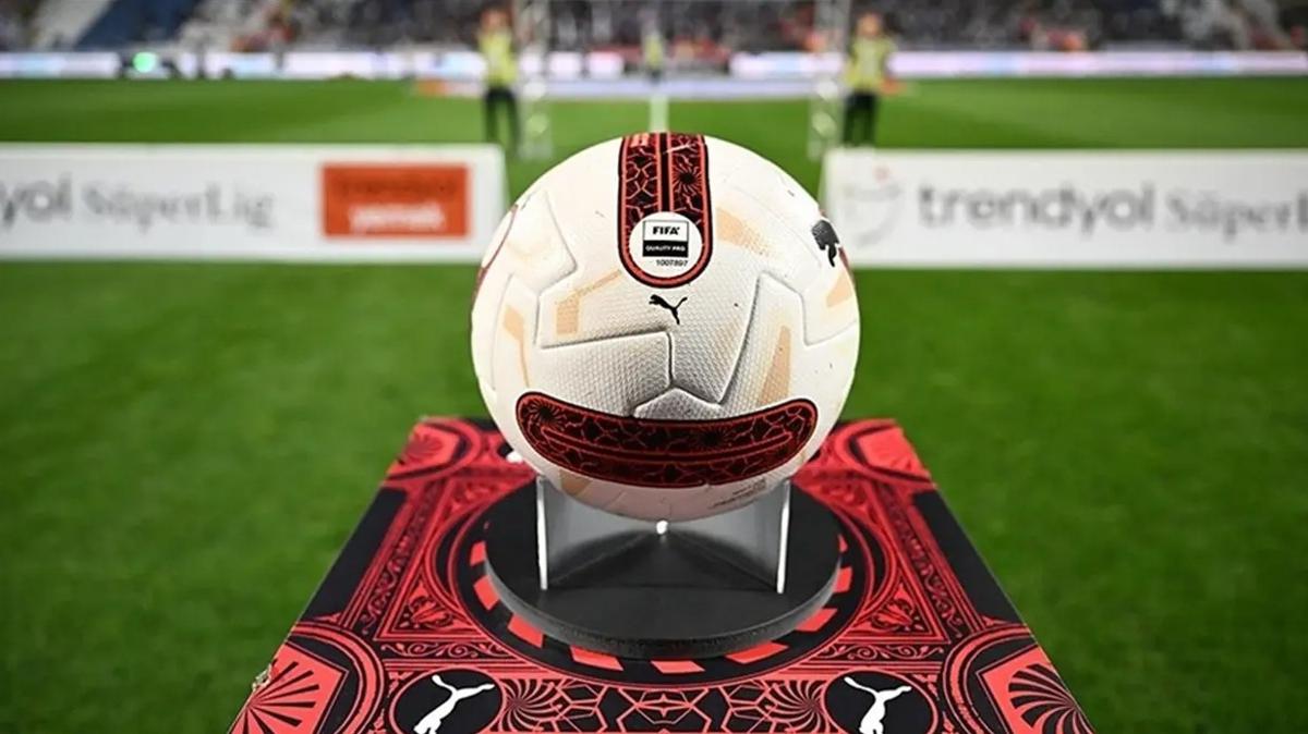 sper lig futbol ma fikstr fotoraflar resimleri